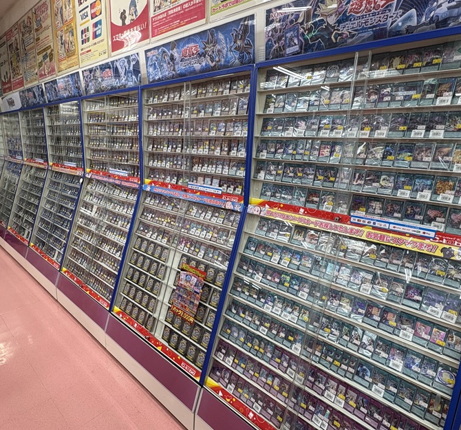 地域最大！遊戯王OCGショーケース数！