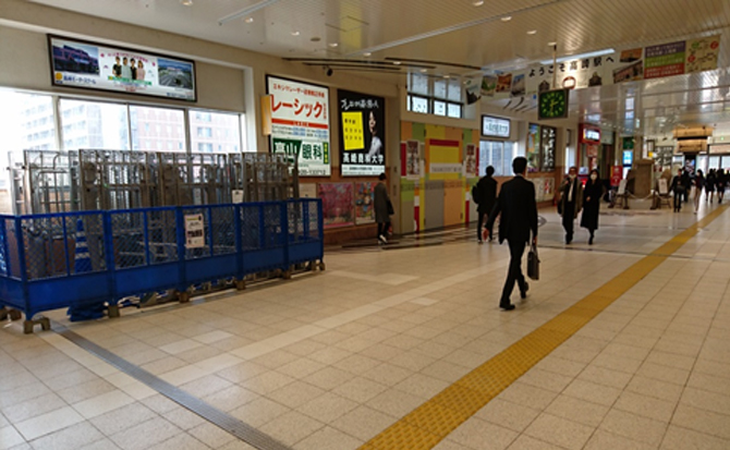 高崎駅改札を出て、右手に進み